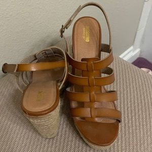 Mossimo Brown/Tan Wedges
